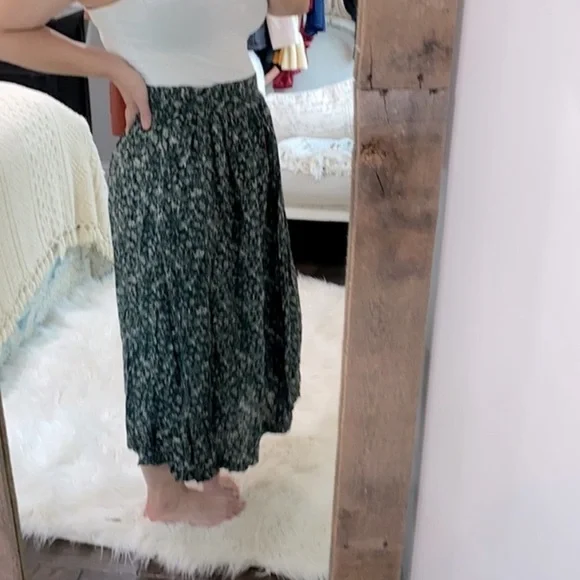 Vintage floral maxi skirt size large - Picture 2 of 6